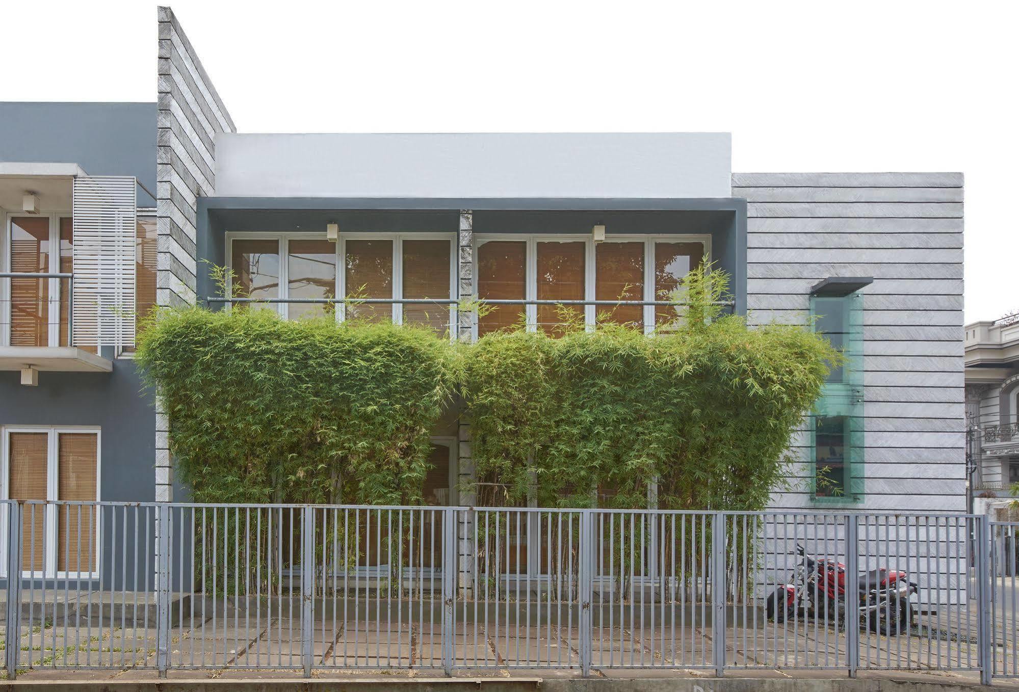 FLAT06. Minimalist Residence Jakarta Exterior foto
