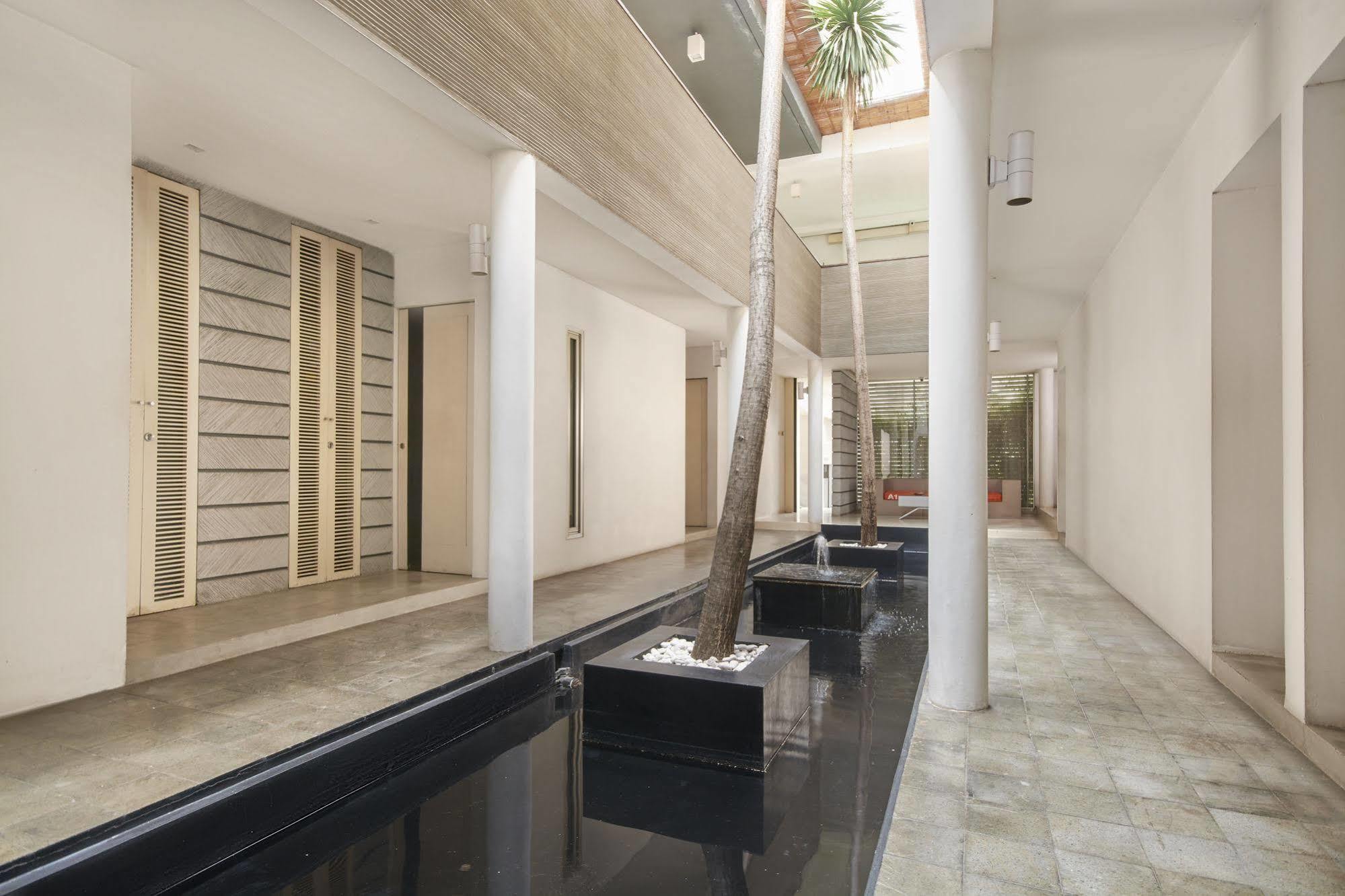 FLAT06. Minimalist Residence Jakarta Exterior foto